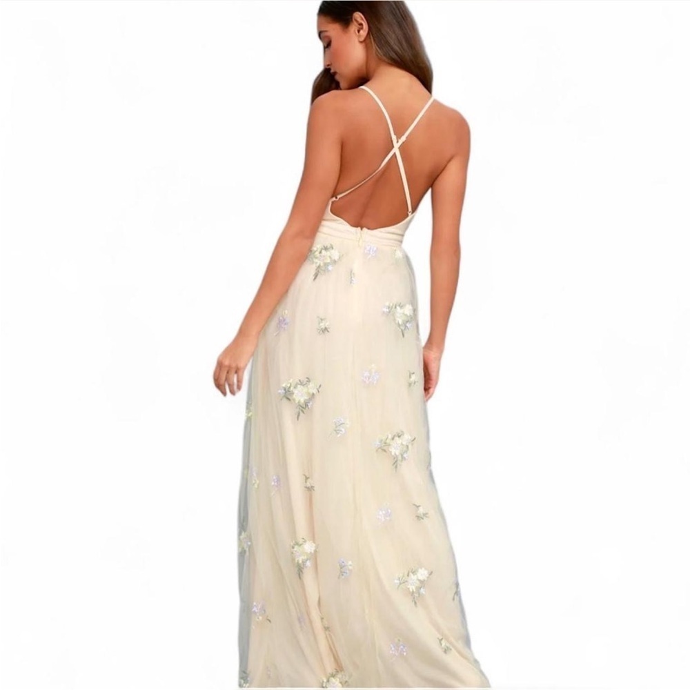Lulus Cream Floral Embroidered Maxi Dress – Size M, Elegant Formal Gown - Picture 2 of 8